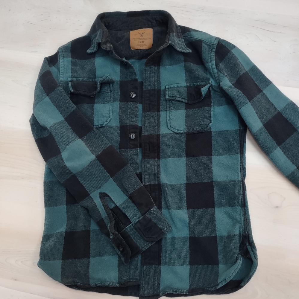 XS American Eagle Thick Flannel Shirt